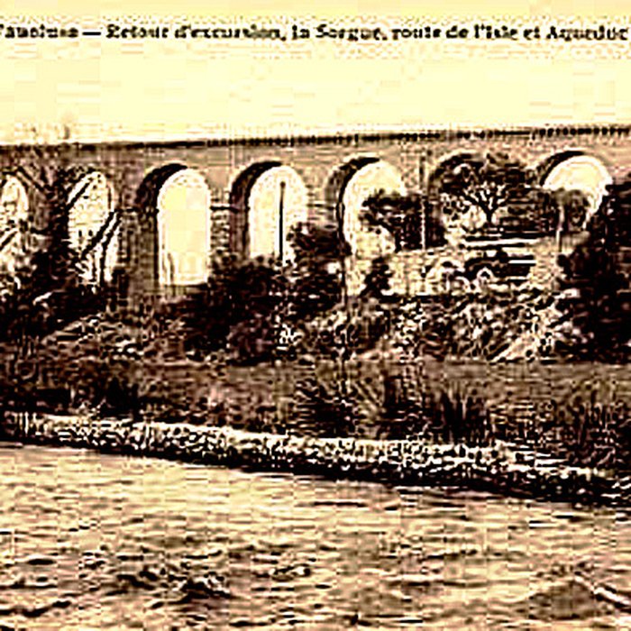 Photo de Pont-aqueduc de Galas à Fontaine-de-Vaucluse
