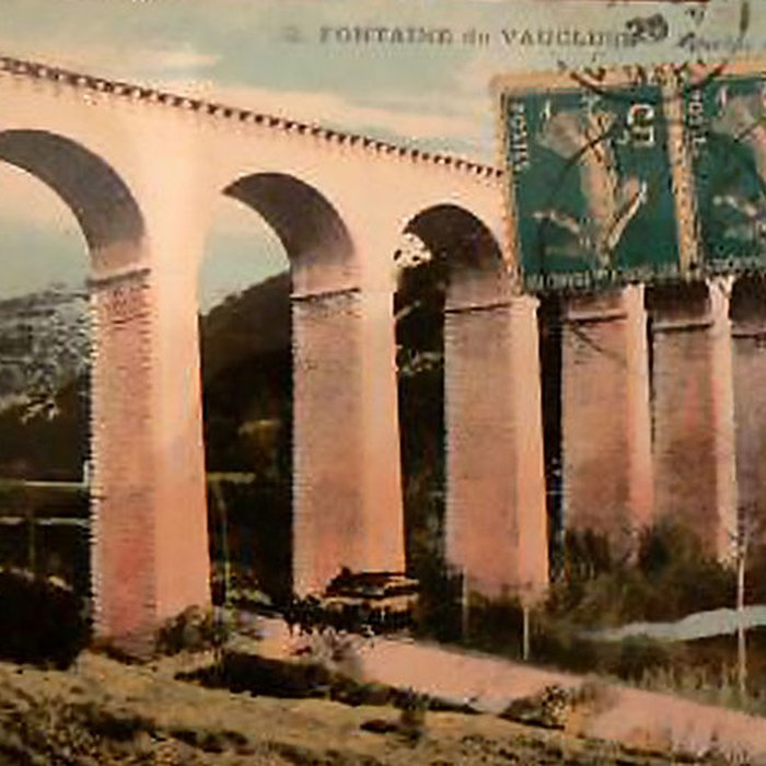 Photo de Pont-aqueduc de Galas à Fontaine-de-Vaucluse