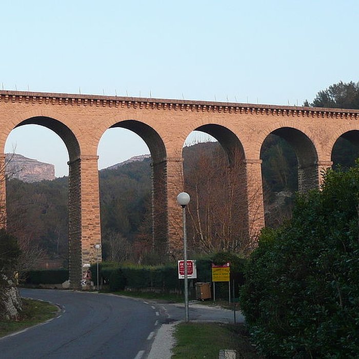 Photo de Pont-aqueduc de Galas à Fontaine-de-Vaucluse