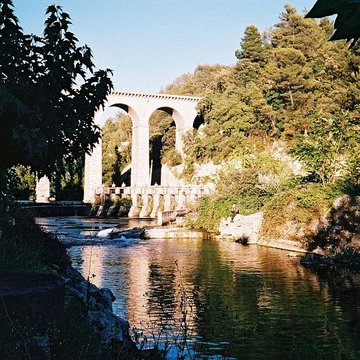 Pont-aqueduc de Galas à Fontaine-de-Vaucluse
