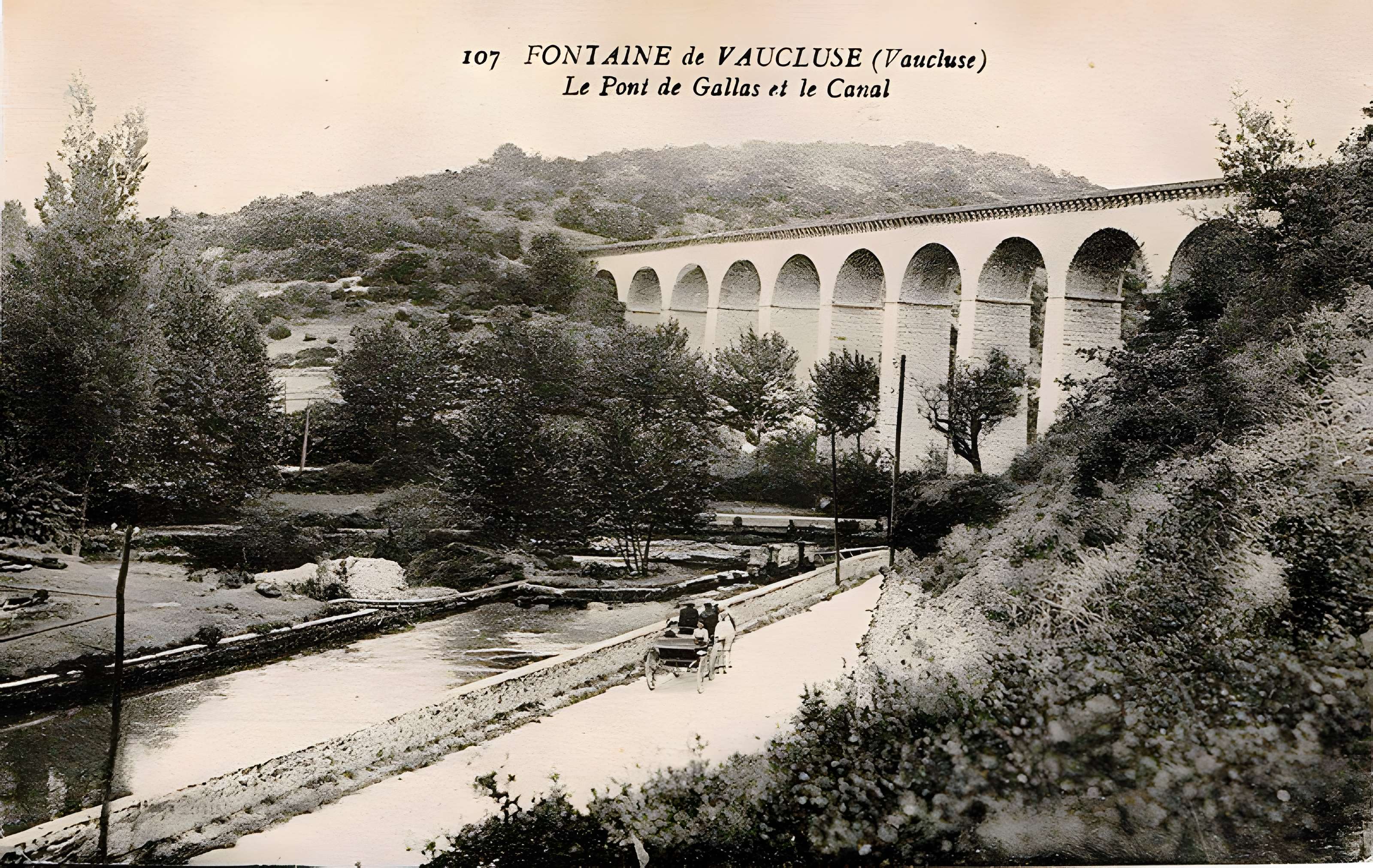 Pont-aqueduc de Galas à Fontaine-de-Vaucluse