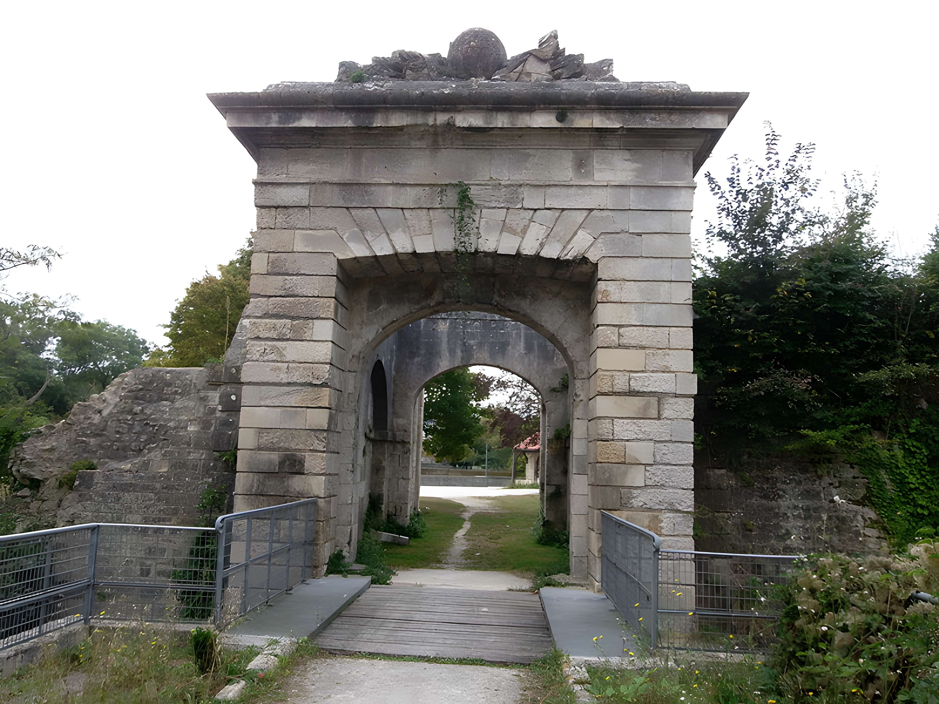 Porte Dauphine de La Rochelle