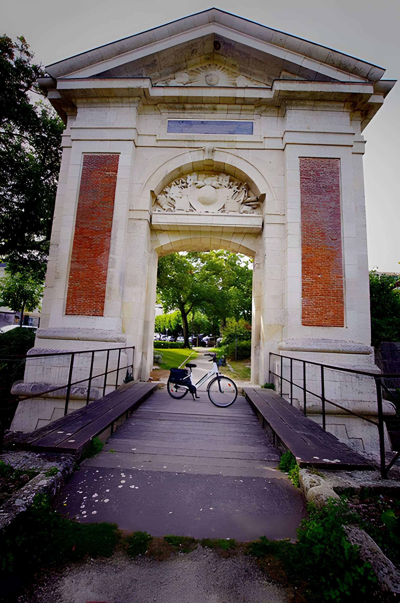 Porte Dauphine de La Rochelle