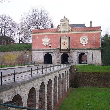 Porte de Gand et ensemble des fortifications