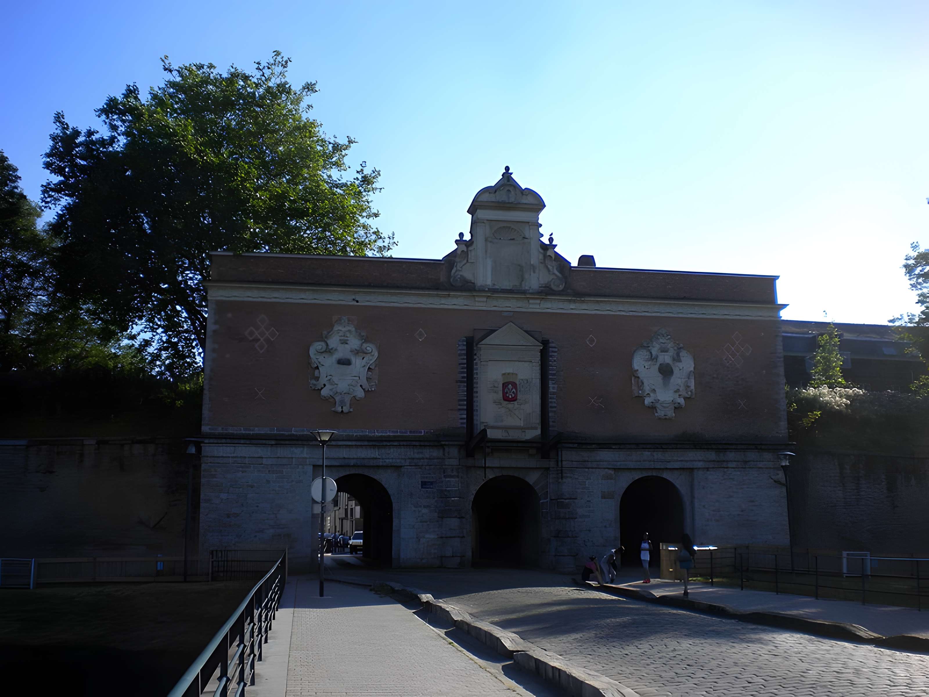 Porte de Gand et ensemble des fortifications