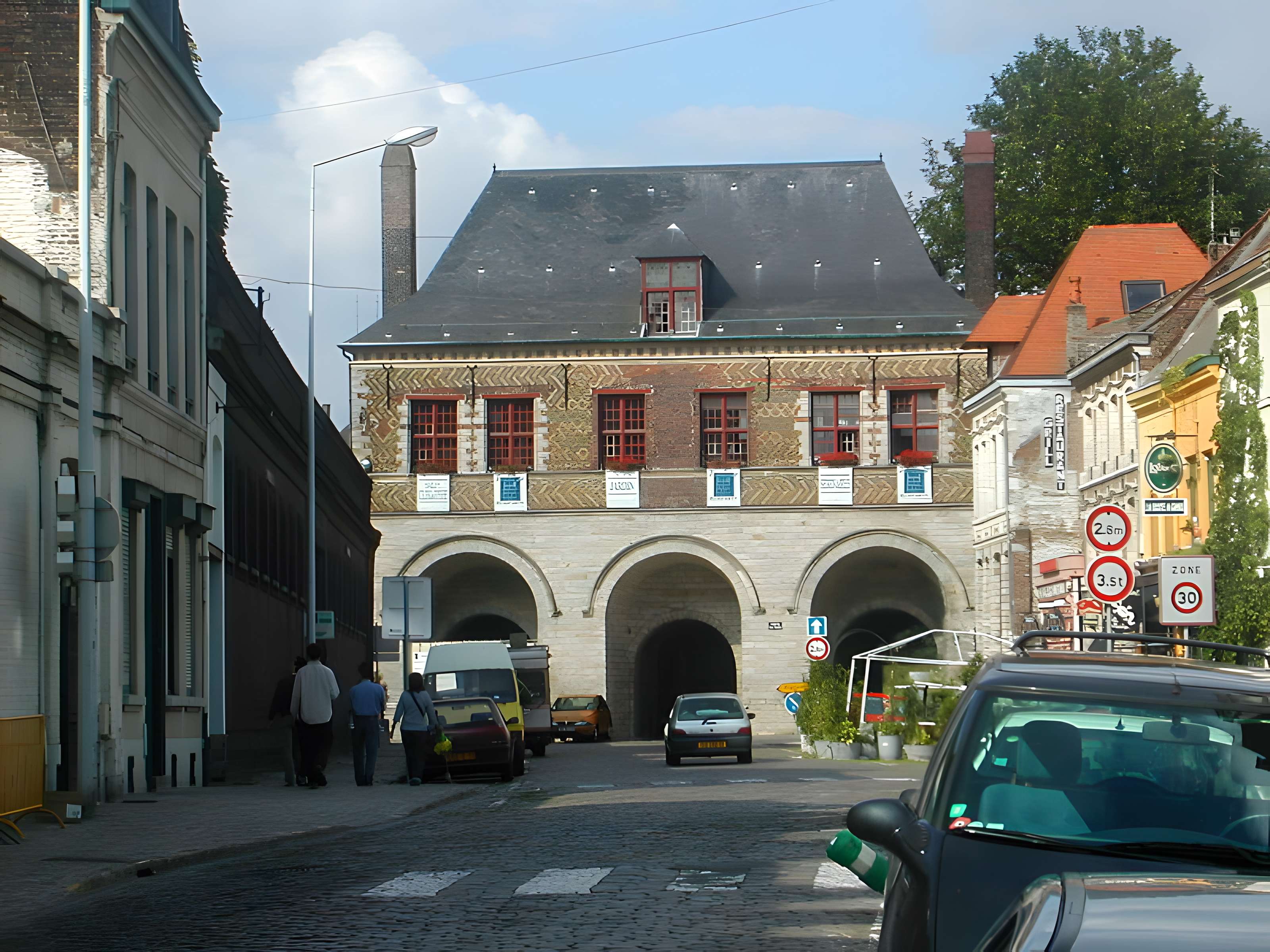 Porte de Gand et ensemble des fortifications