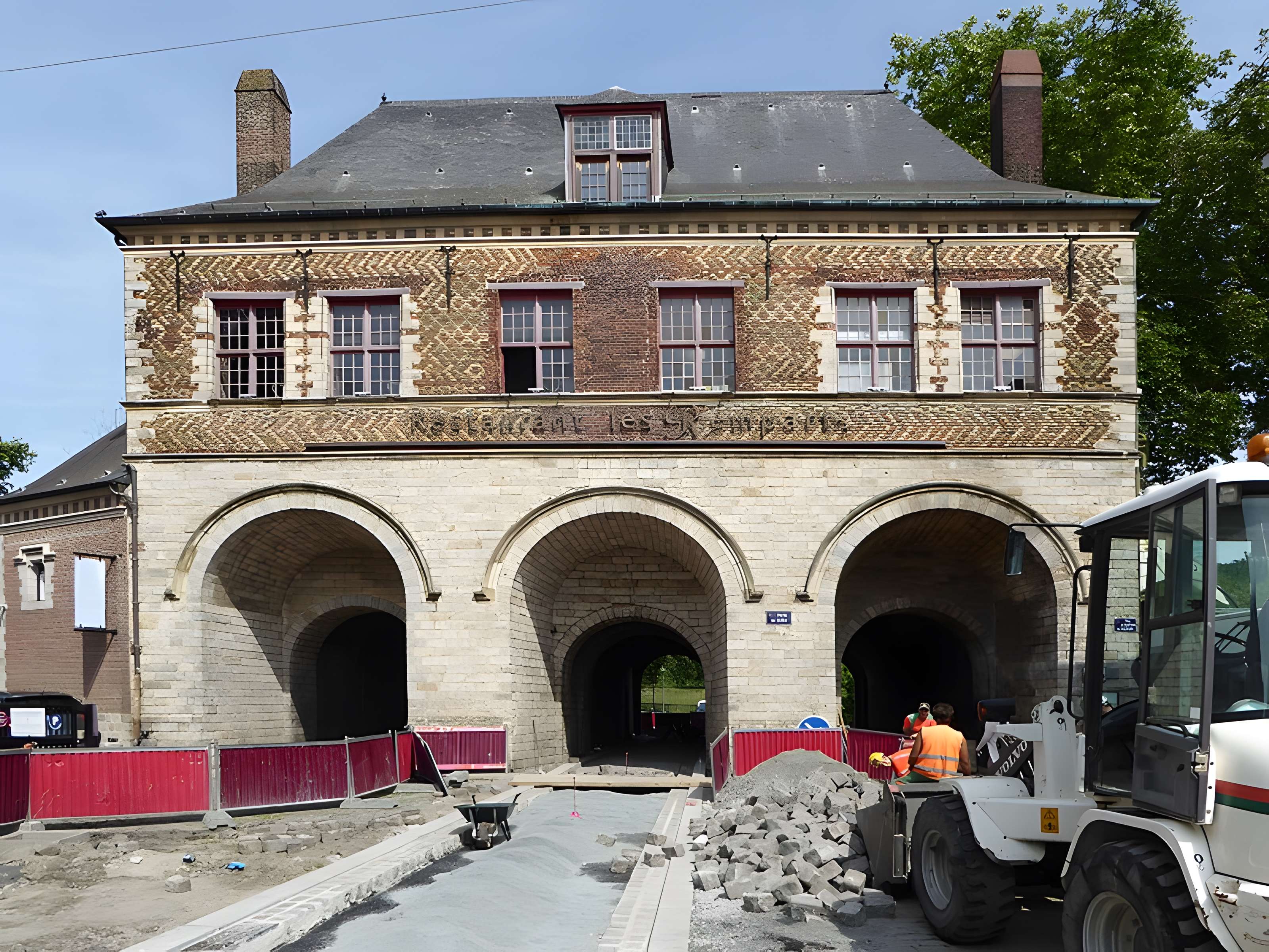 Porte de Gand et ensemble des fortifications