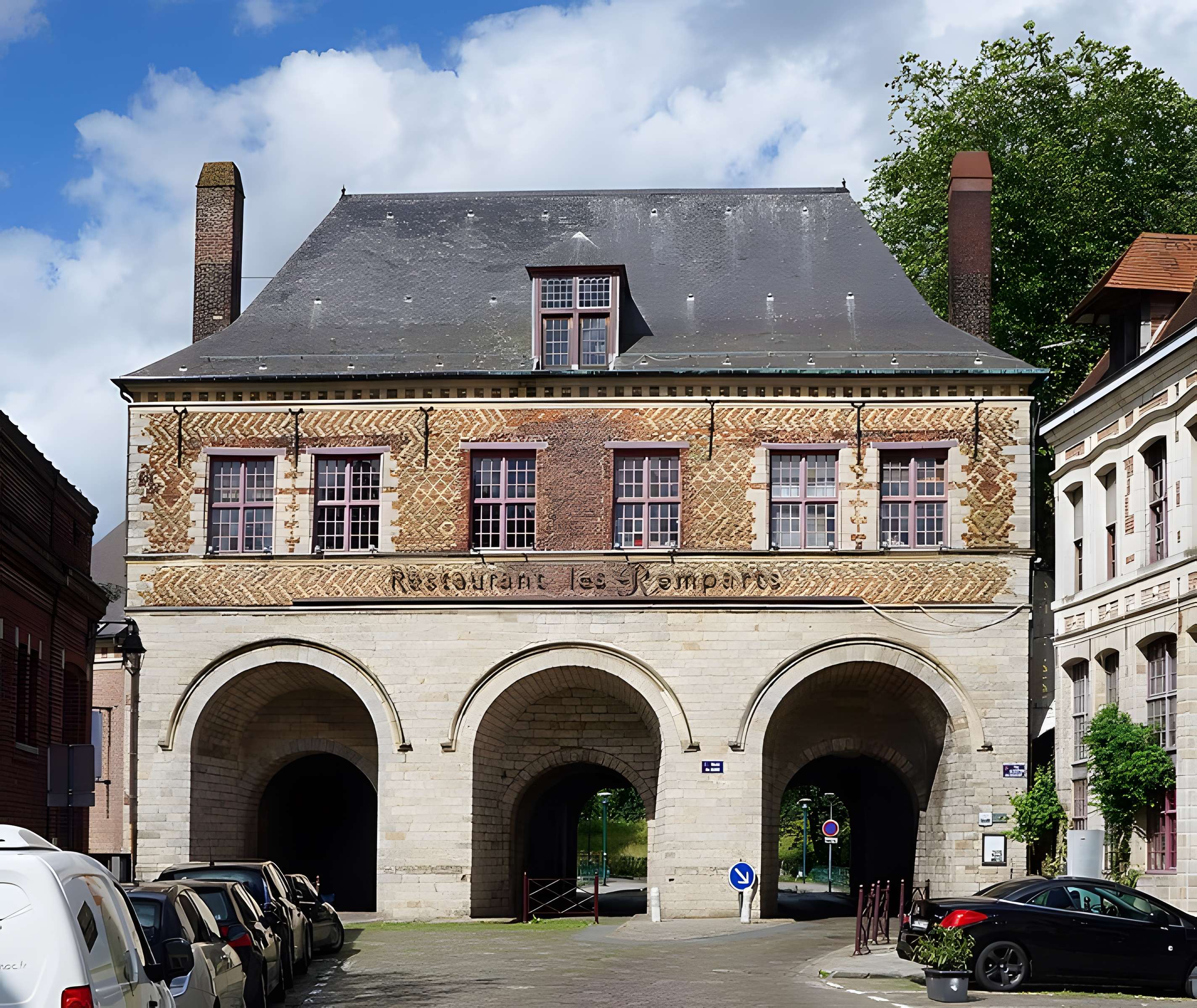Porte de Gand et ensemble des fortifications