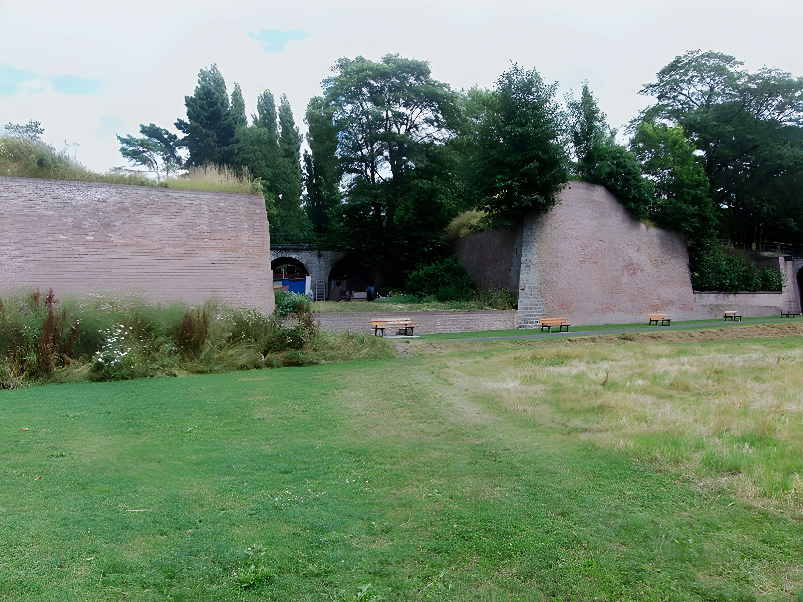 Porte de Gand et ensemble des fortifications