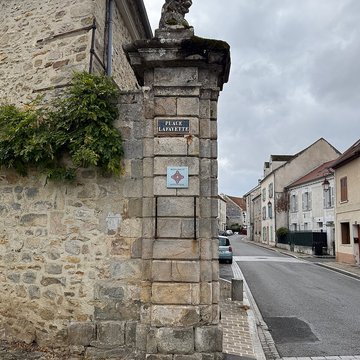 Porte de Gironde à Rozay-en-Brie