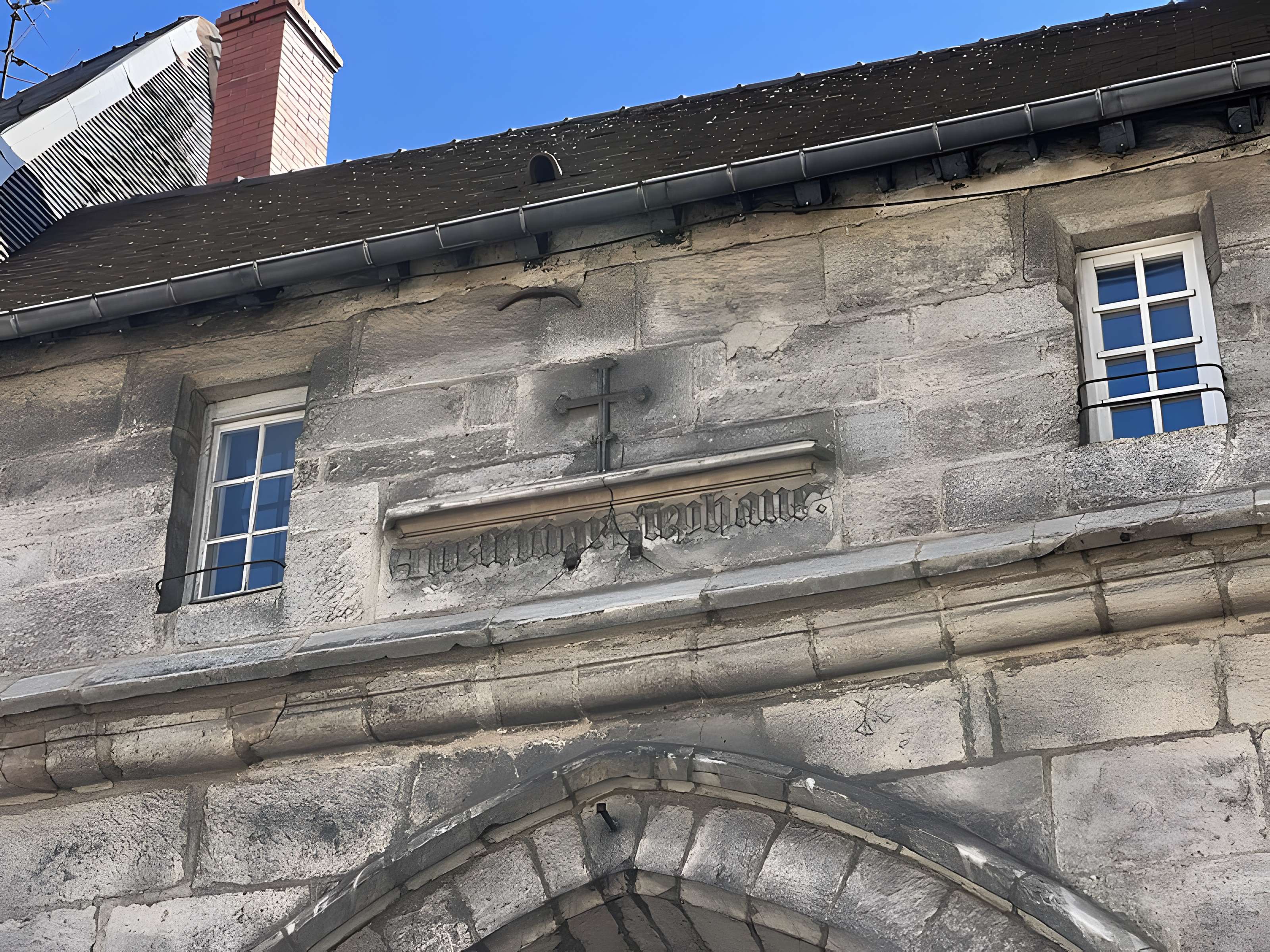 Porte de l'ancien évêché de Dijon