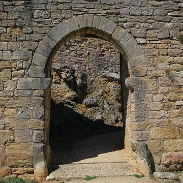 Porte de lIrissou à Puycelsi