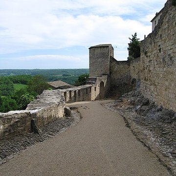 Porte de lIrissou à Puycelsi