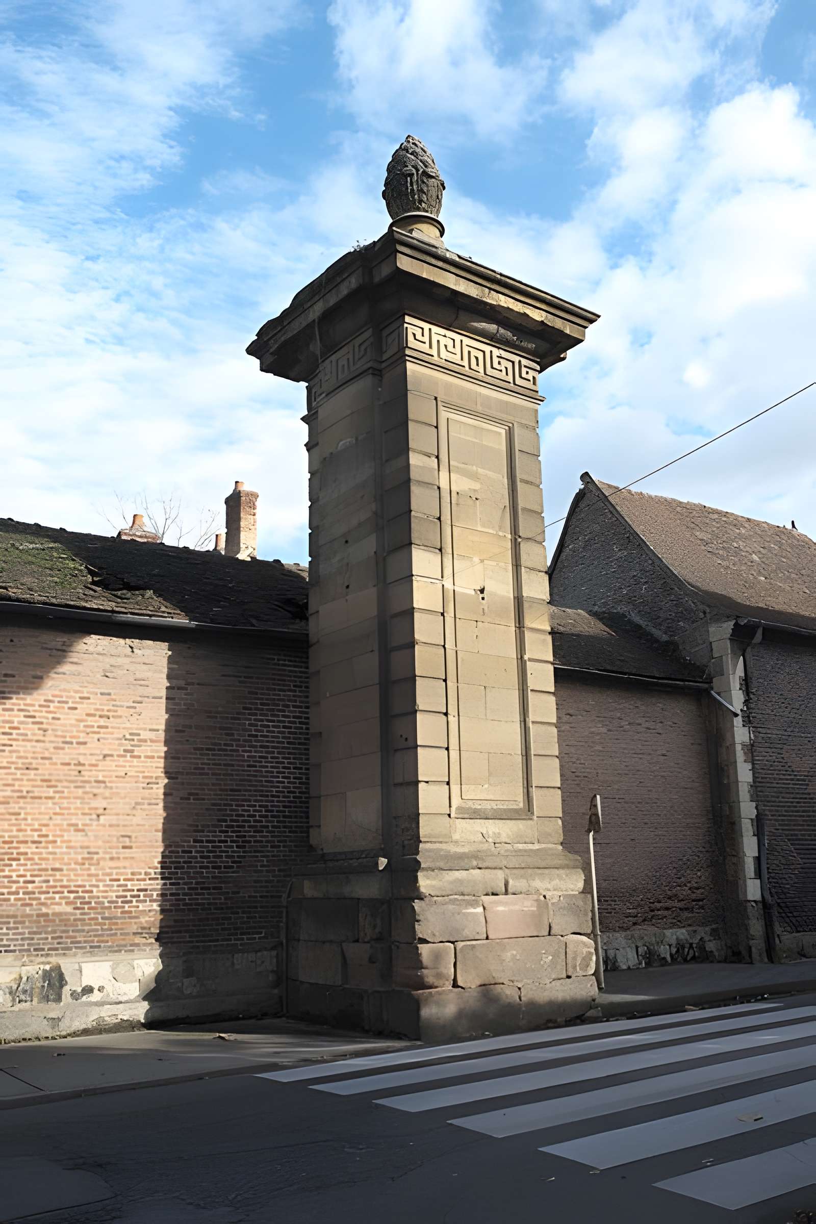 Porte de Paris à Moulins