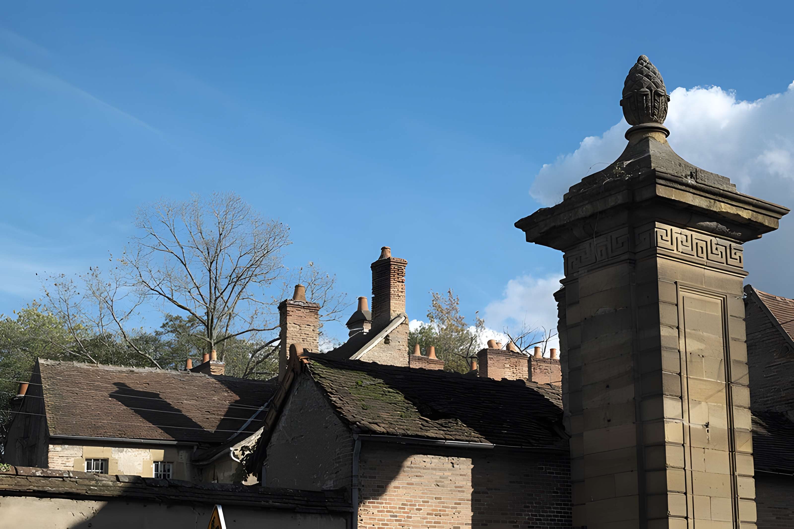 Porte de Paris à Moulins
