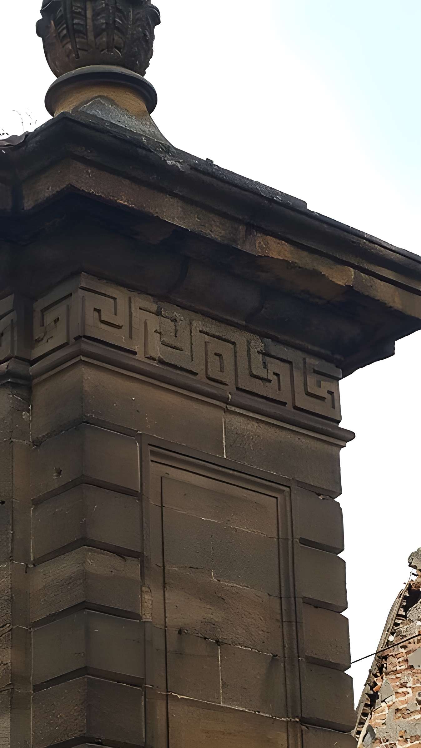 Porte de Paris à Moulins