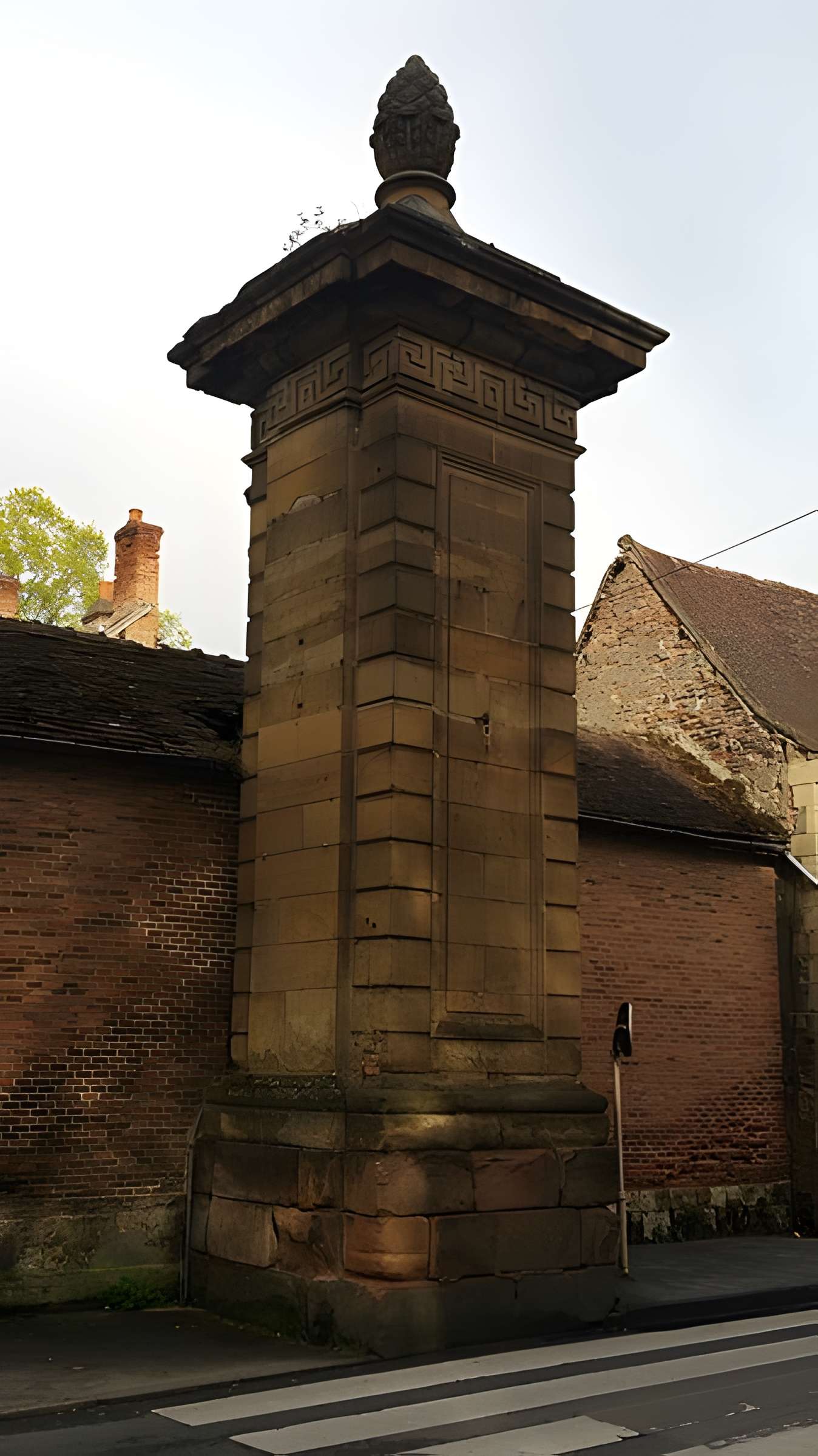 Porte de Paris à Moulins