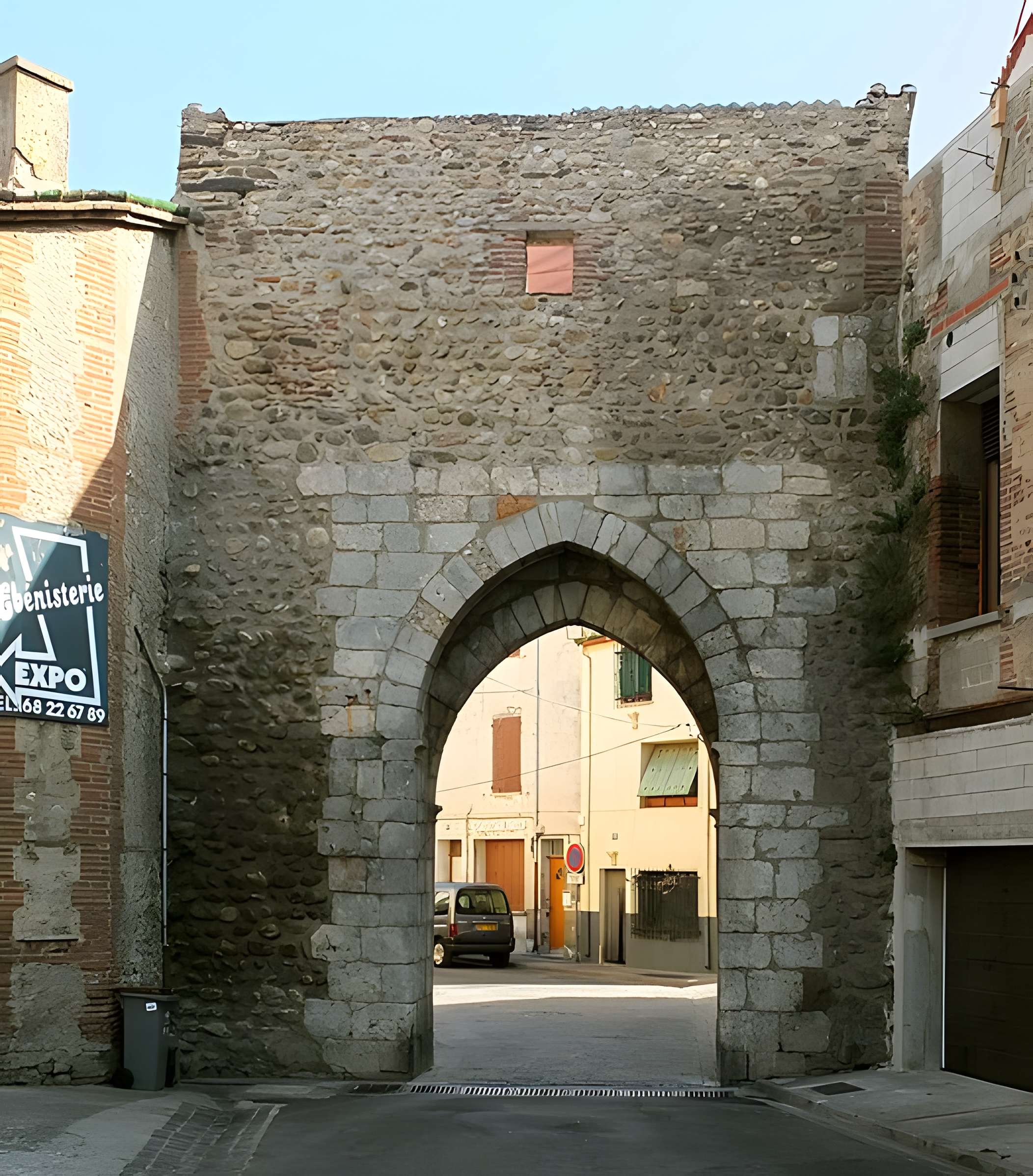 Porte de Perpignan à Elne