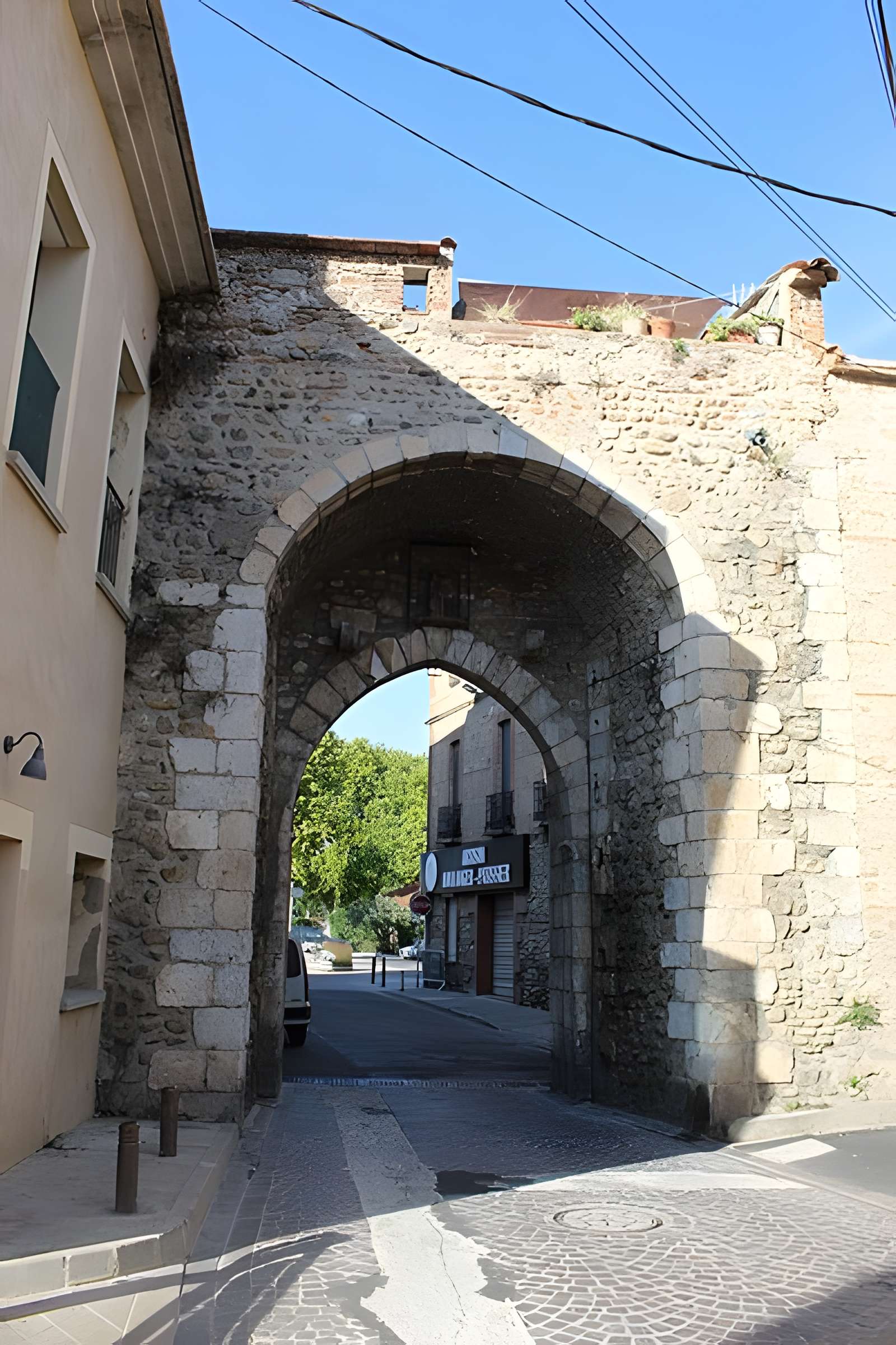 Porte de Perpignan à Elne