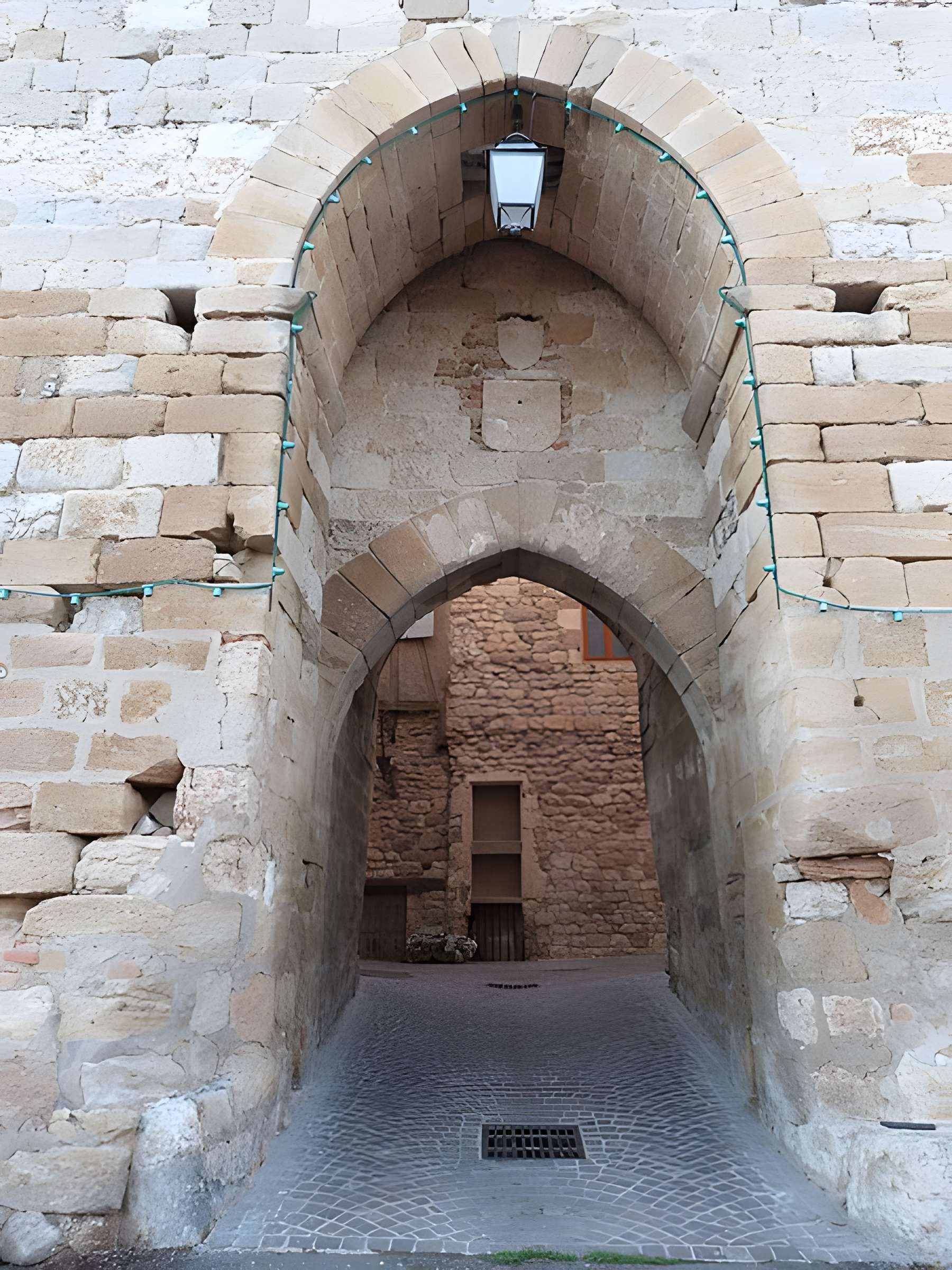 Porte de ville de Castelnau-de-Montmiral