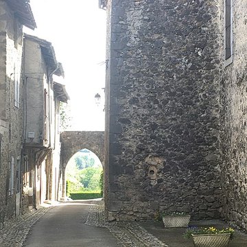 Porte de ville de Montjoie-en-Couserans