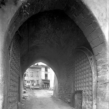 Porte de ville de Saint-Haon-le-Châtel