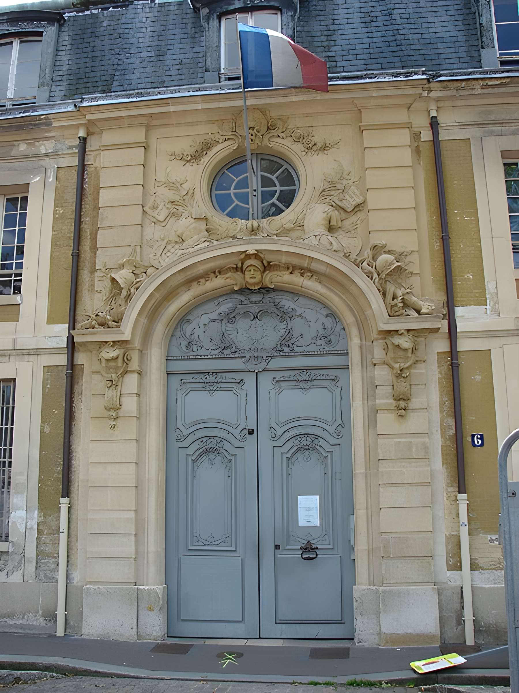 Porte des Gendarmes à Versailles