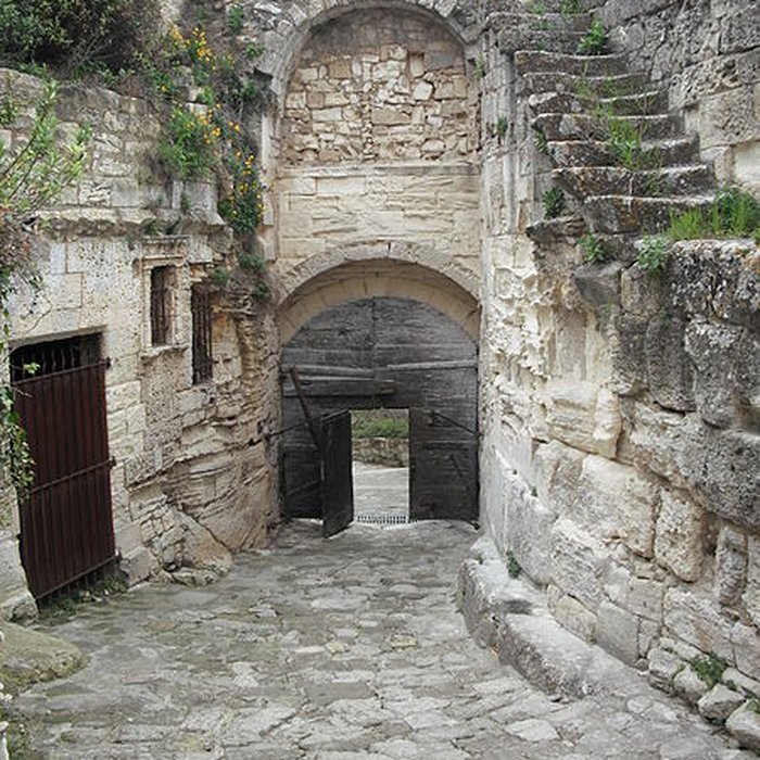 Photo de Porte dEyguières des Baux-de-Provence