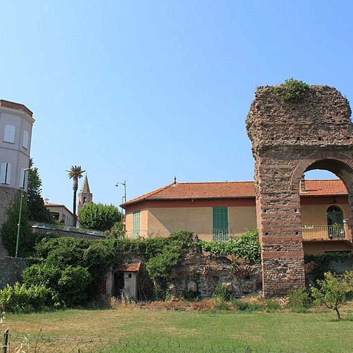 Photo de Porte Dorée de Fréjus