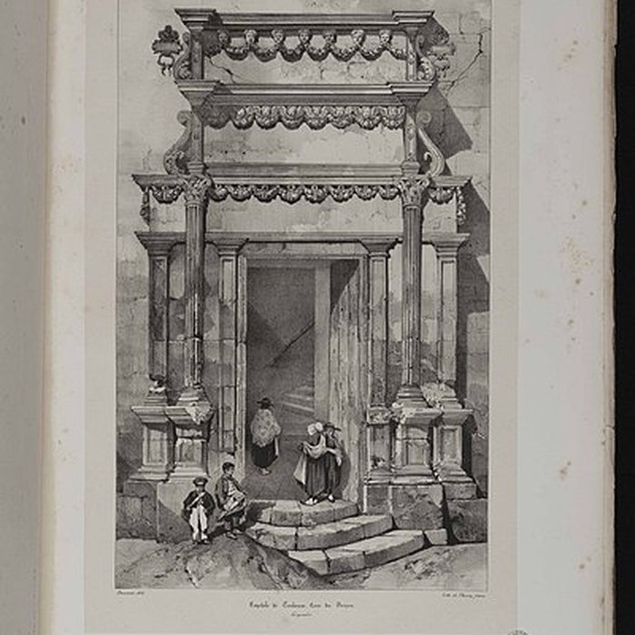 Photo de Ancienne porte du Capitole réédifiée dans le jardin des Plantes de Toulouse