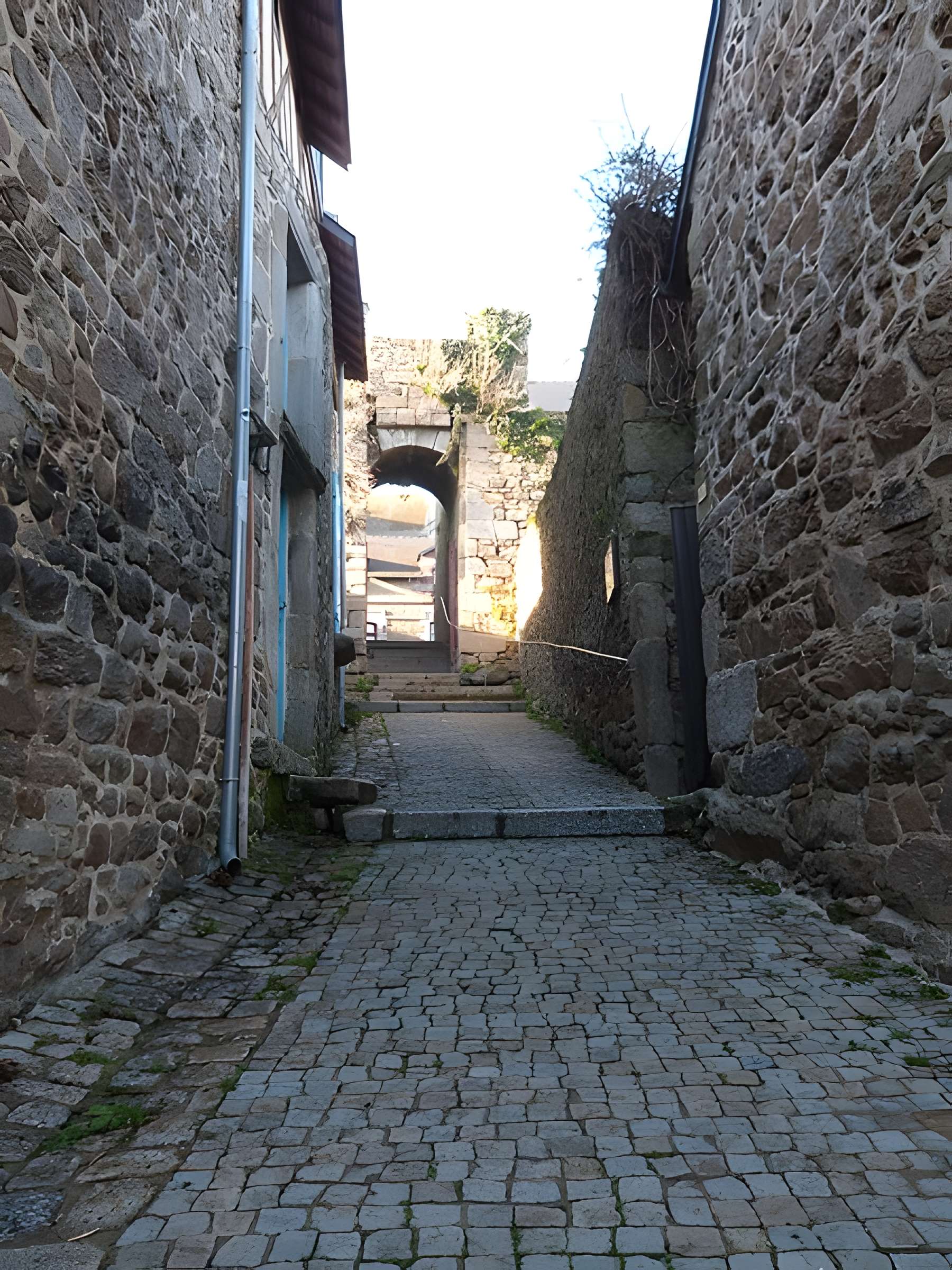 Porte du Faubourg Saint-Jean de Moncontour