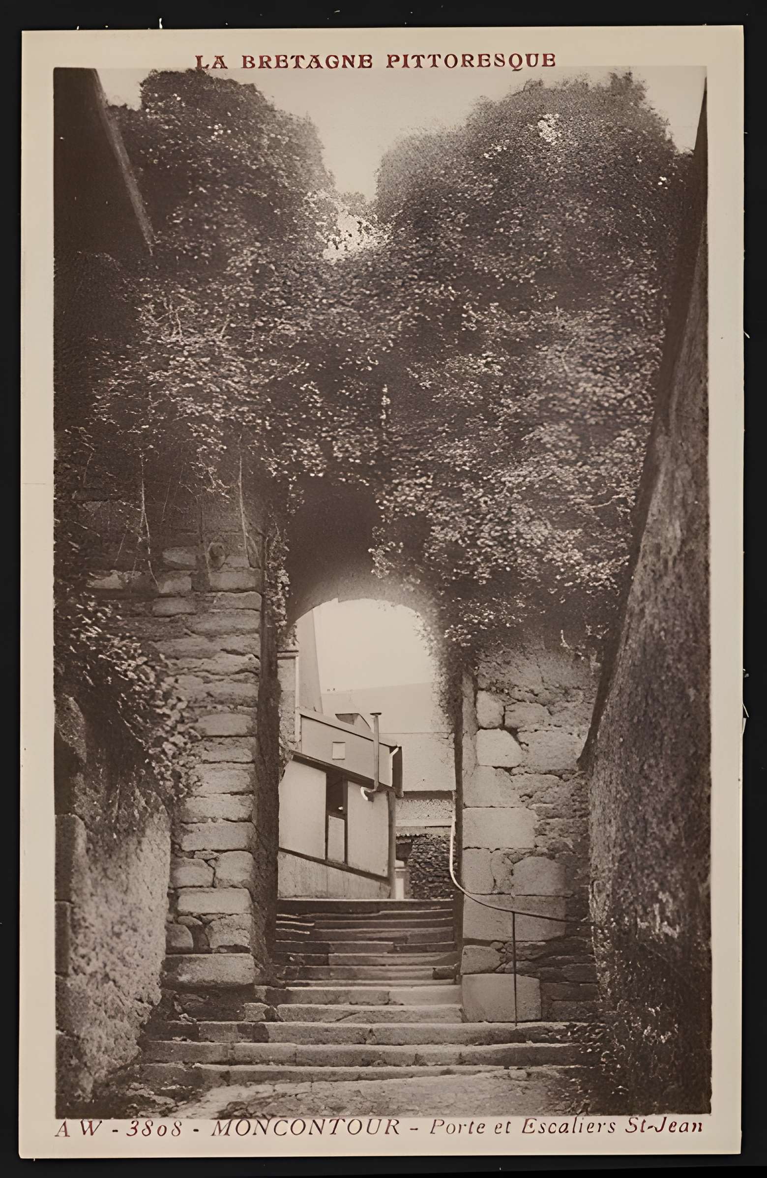 Porte du Faubourg Saint-Jean de Moncontour