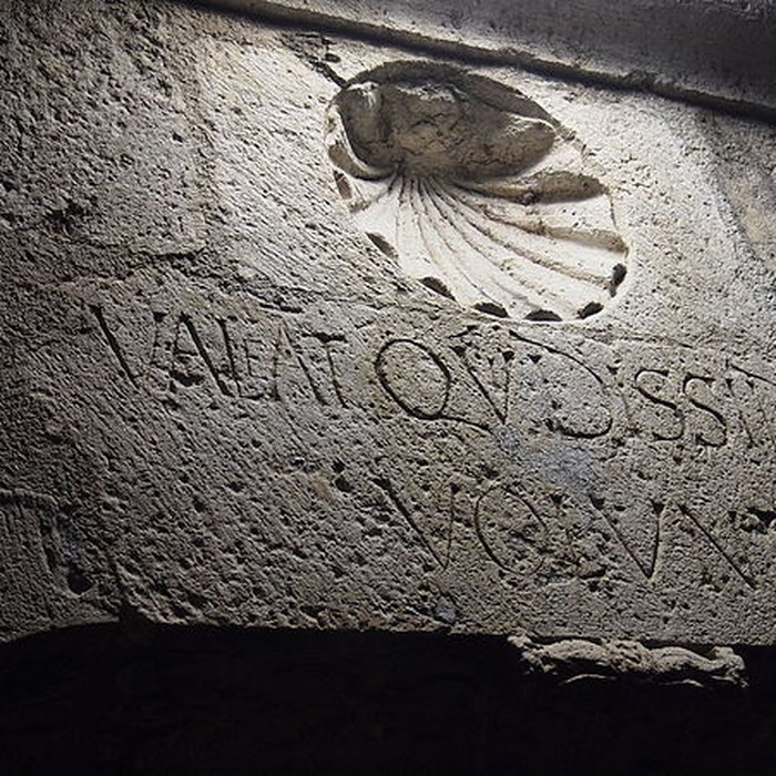 Photo de Porte du tripot « Hors dici les querelleurs » à Chartres