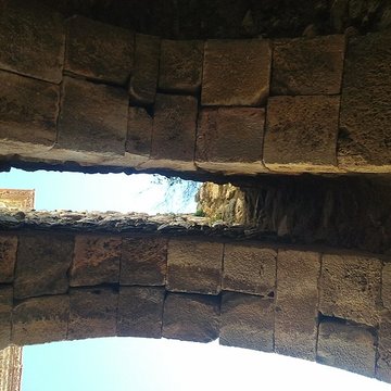 Porte fortifiée de Fourques