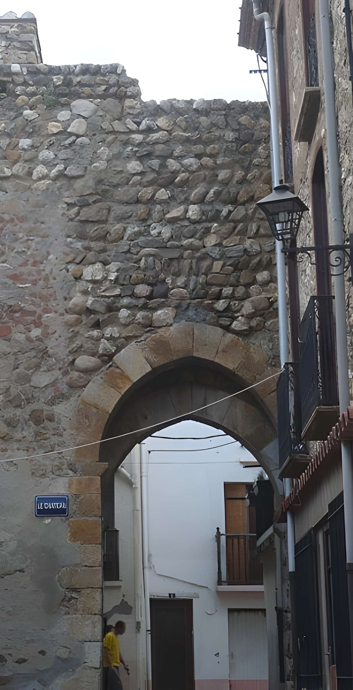 Porte fortifiée de Fourques 