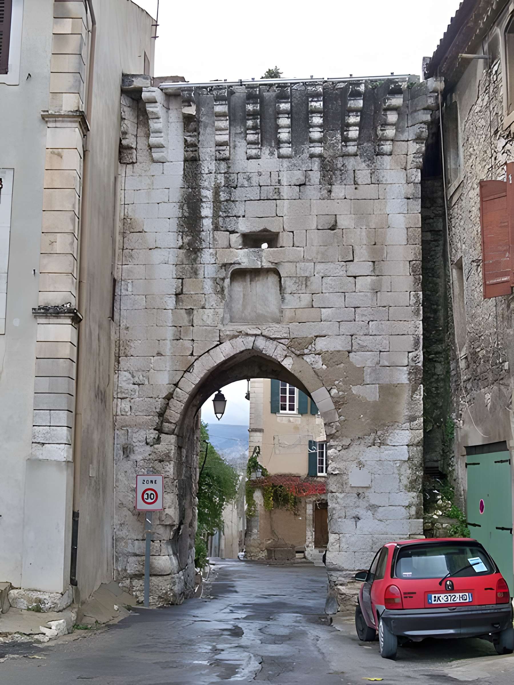 Porte Sainte-Anne d'Orgon