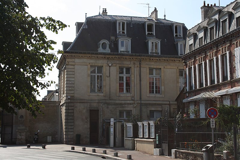 Porte, 2 Rue de la Muette à Maisons-Laffitte