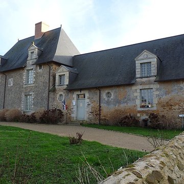 Presbytère de Champteussé-sur-Baconne