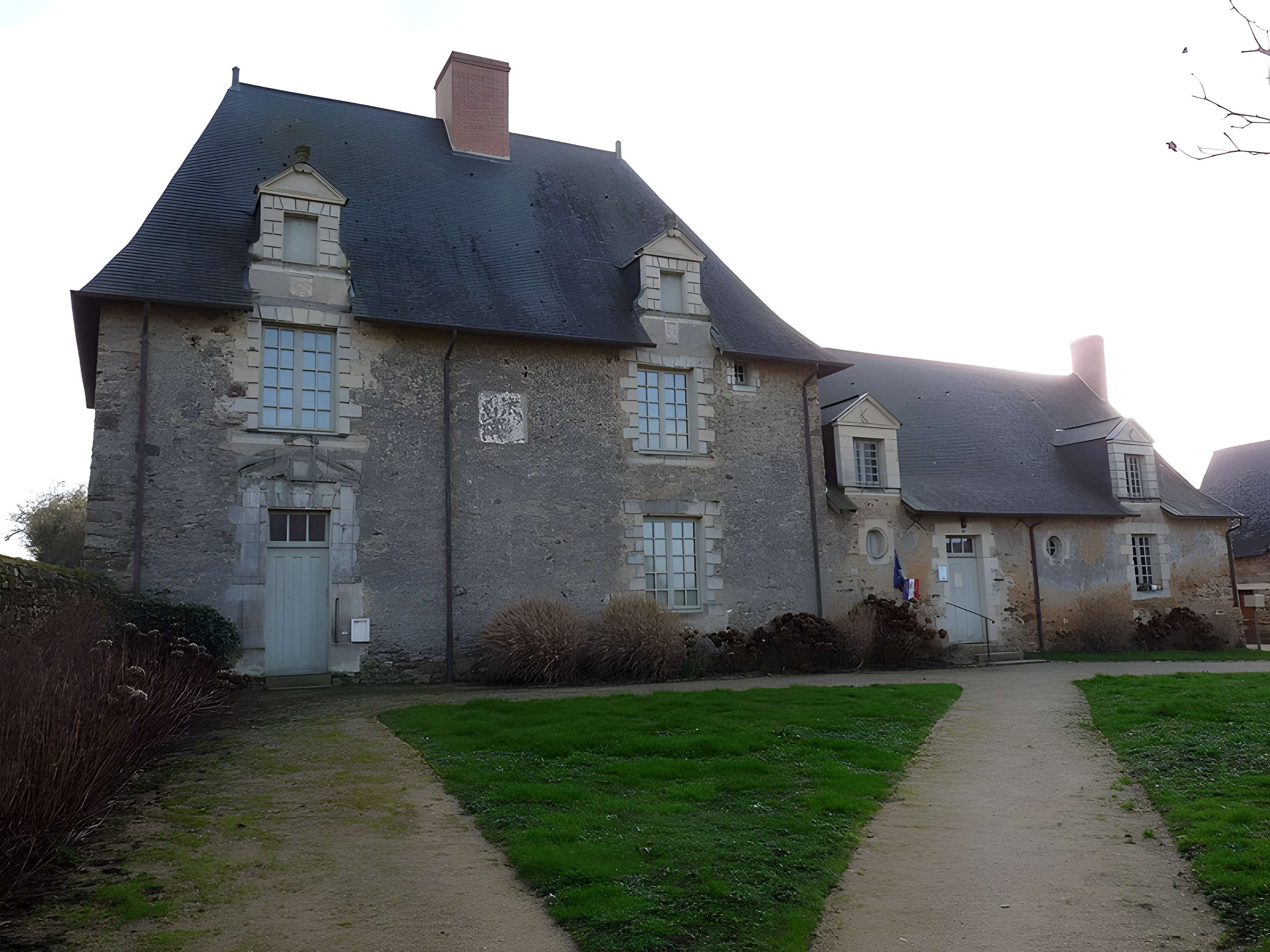 Presbytère de Champteussé-sur-Baconne