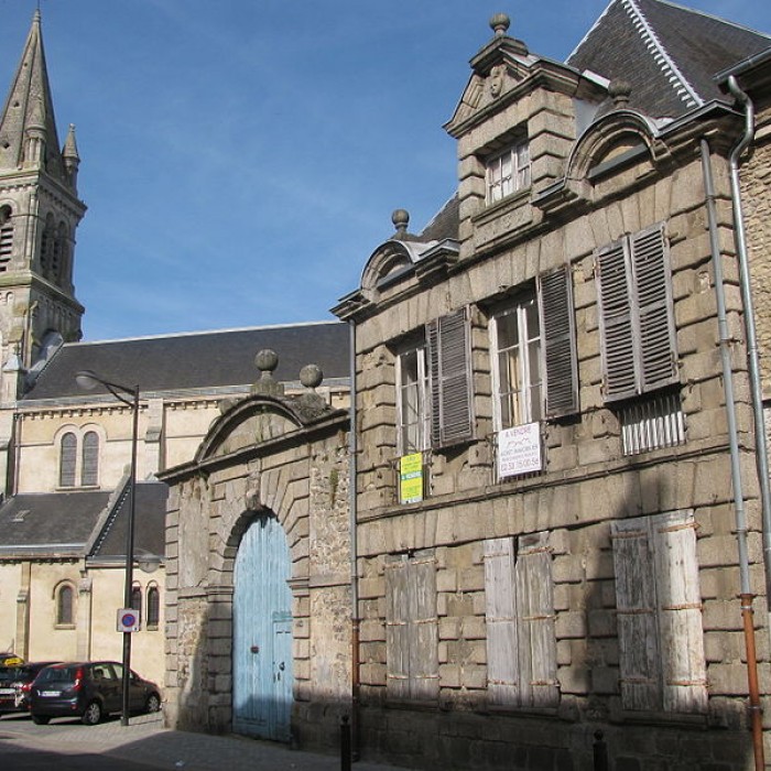 Photo de Presbytère Saint-Pierre de Montsort à Alençon