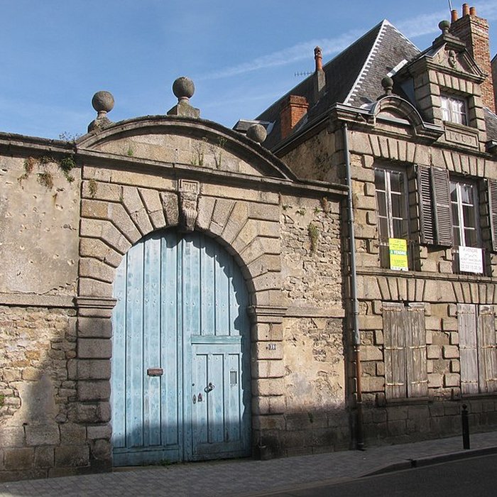 Photo de Presbytère Saint-Pierre de Montsort à Alençon