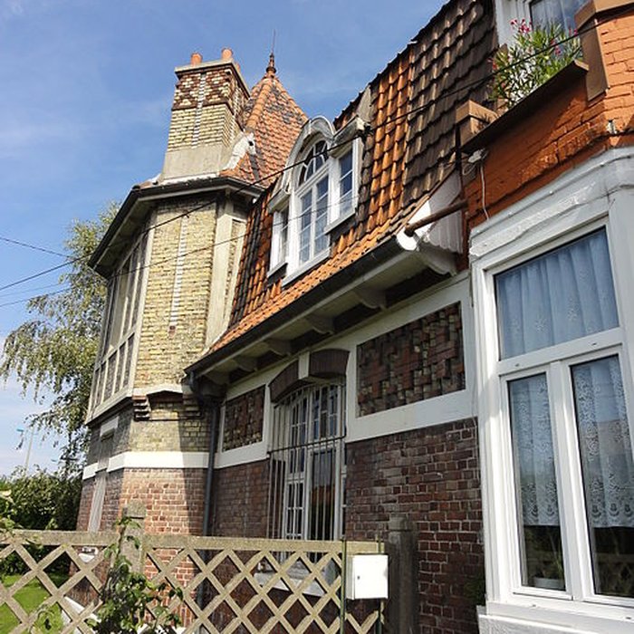 Photo de Presbytères français et polonais de léglise Notre-Dame-des-Mineurs de Waziers