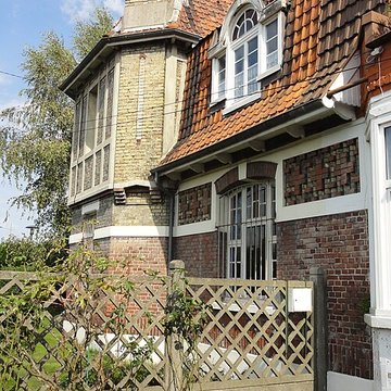 Presbytères français et polonais de léglise Notre-Dame-des-Mineurs de Waziers