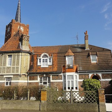 Presbytères français et polonais de léglise Notre-Dame-des-Mineurs de Waziers