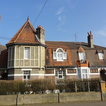 Presbytères français et polonais de léglise Notre-Dame-des-Mineurs de Waziers