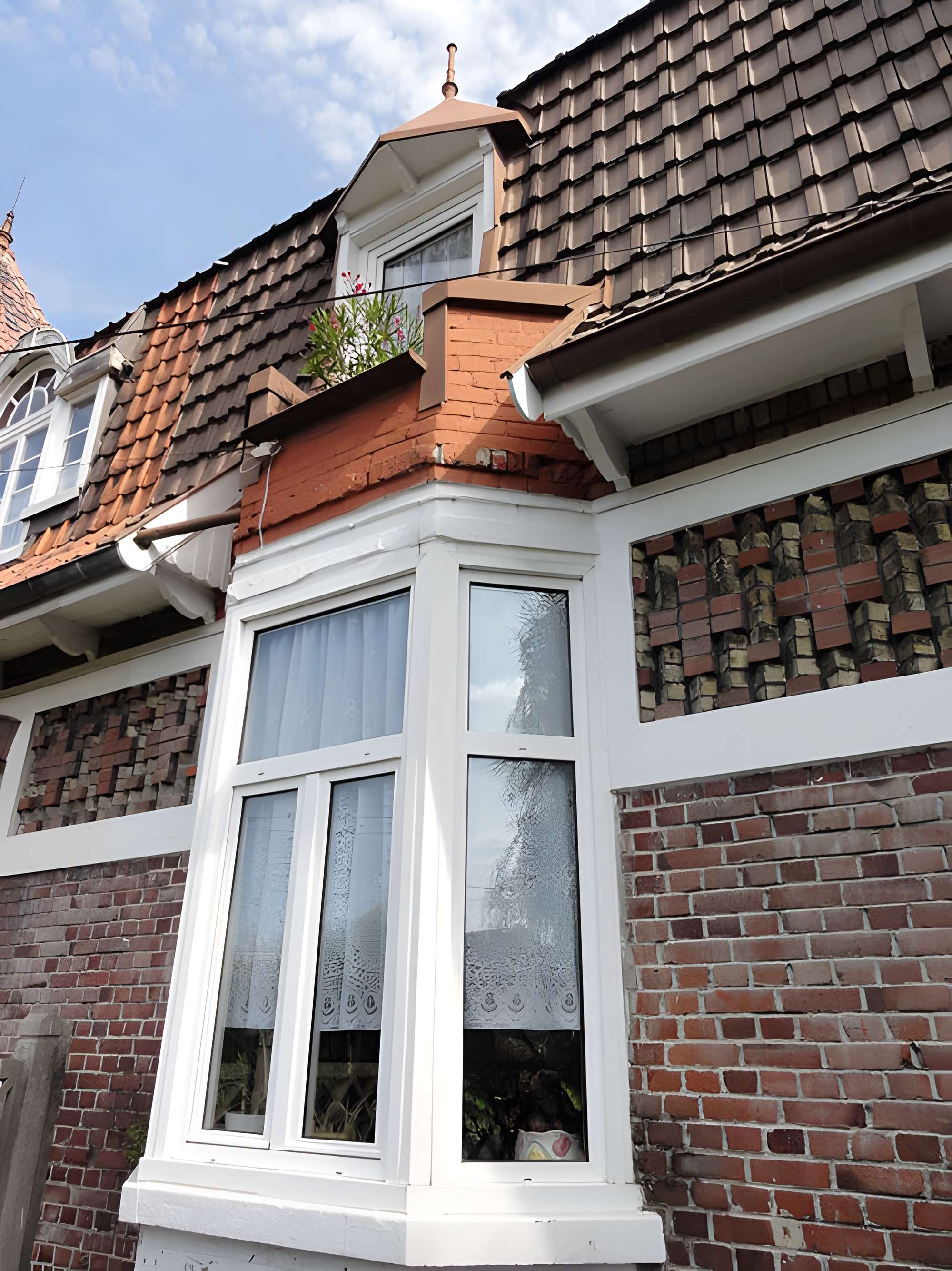 Presbytères français et polonais de l'église Notre-Dame-des-Mineurs de Waziers