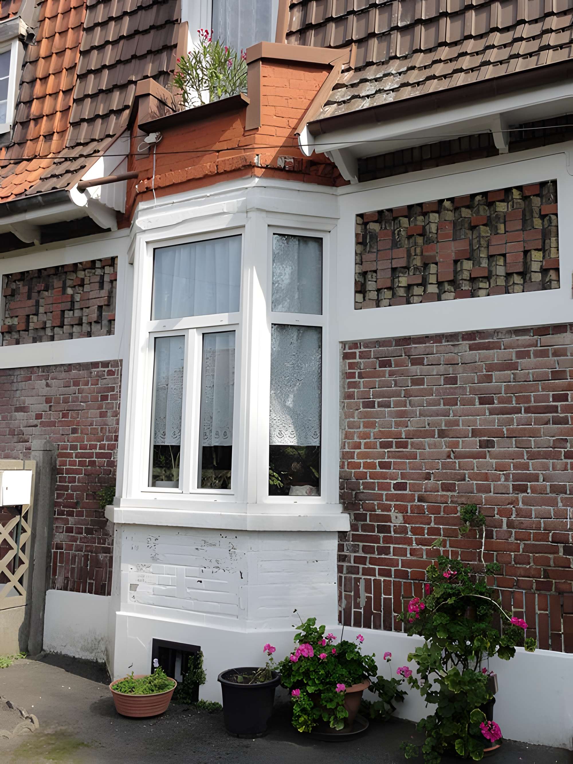 Presbytères français et polonais de l'église Notre-Dame-des-Mineurs de Waziers