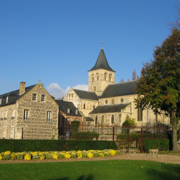 Photo de Ancien château deau, dit aussi Rotonde de Graville