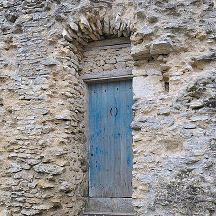 Photo de Prieuré de La Neuville-sur-Essonne