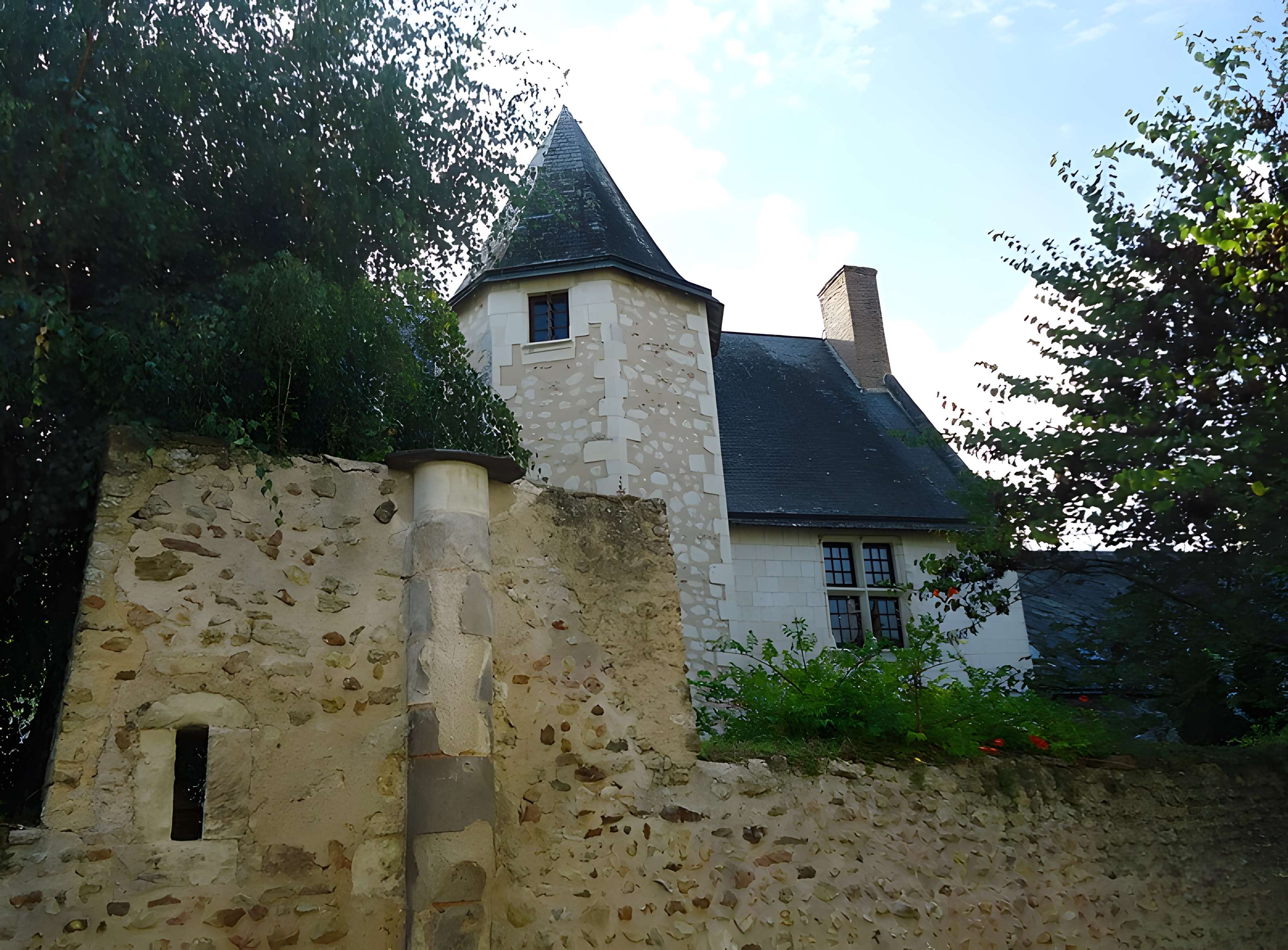 Prieuré de Luché-Pringé